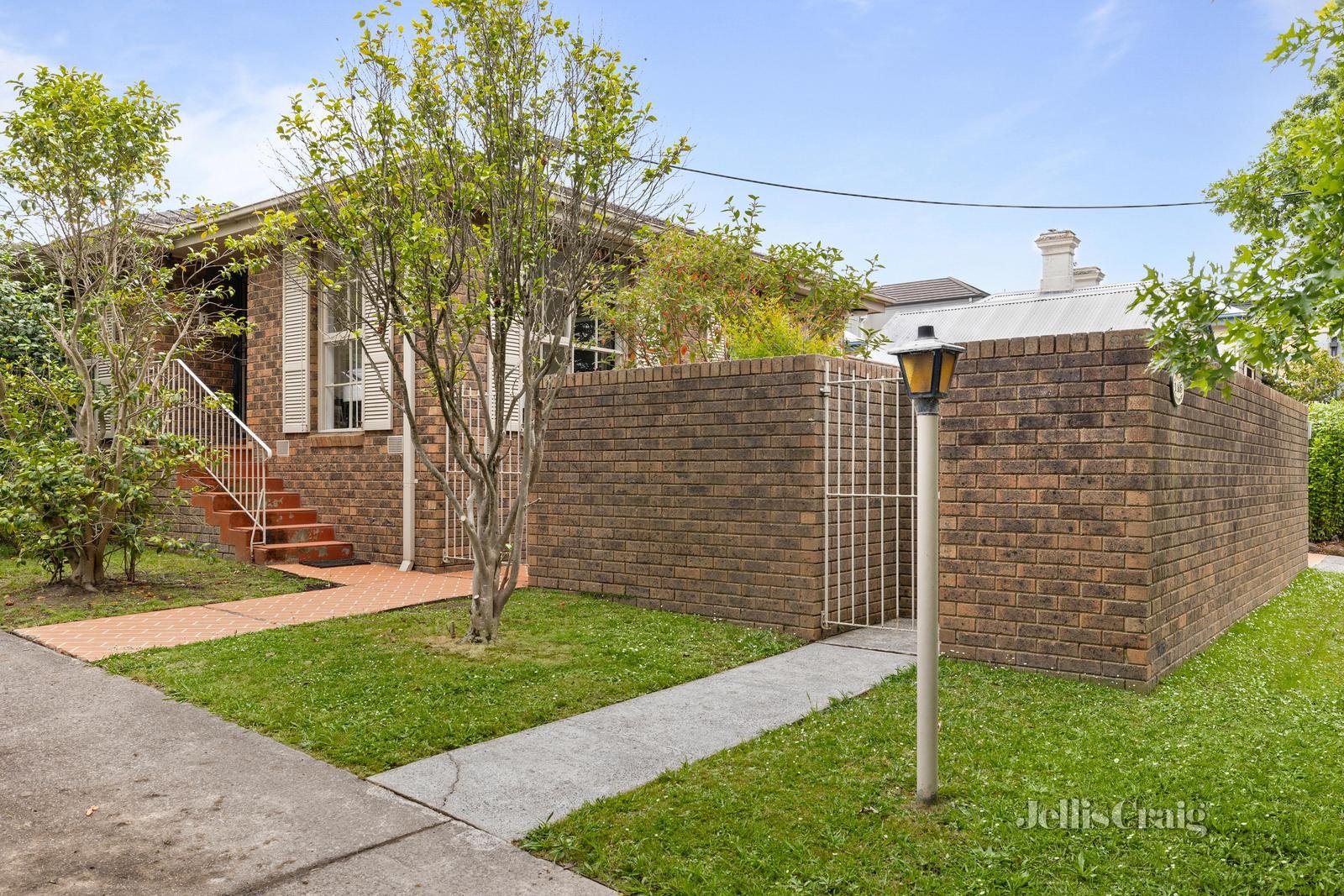 1/105 Croydon Road, Surrey Hills image 2