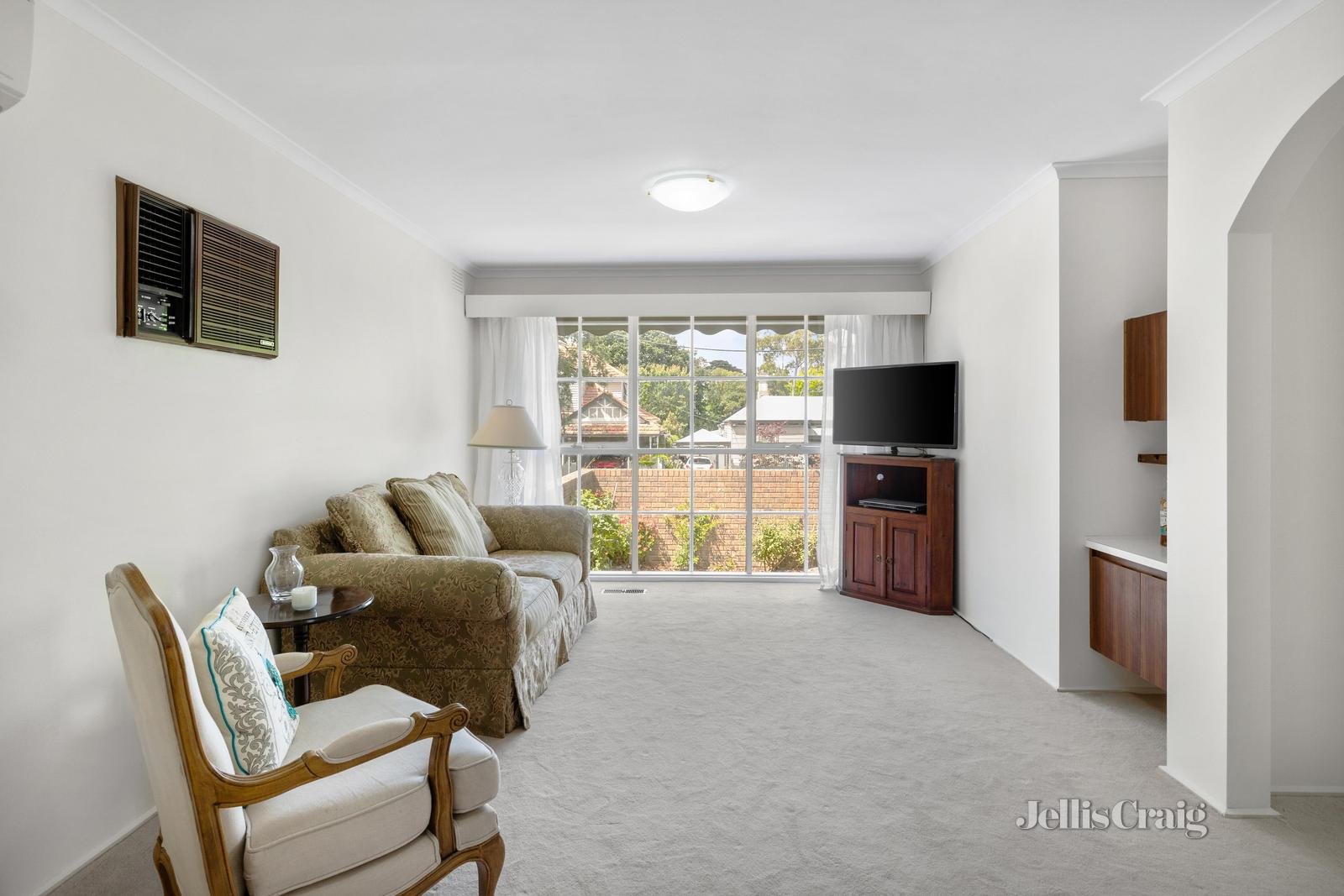 1/105 Croydon Road, Surrey Hills image 3