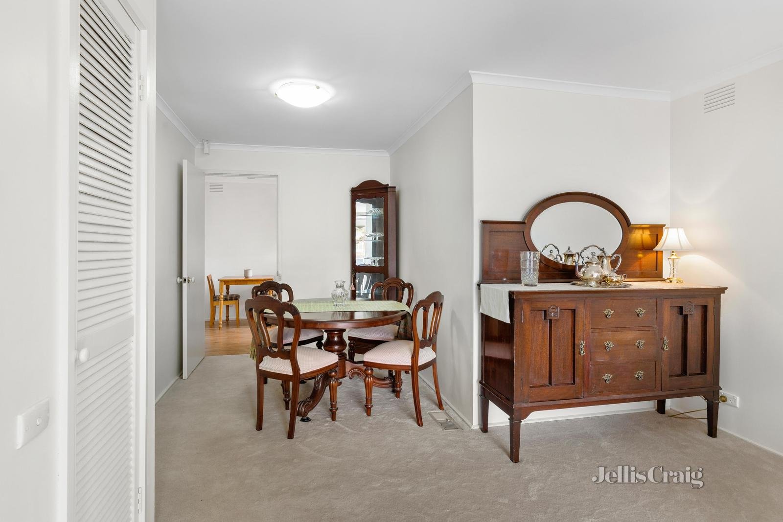 1/105 Croydon Road, Surrey Hills image 4