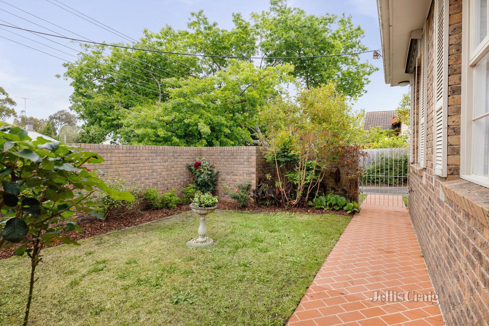1/105 Croydon Road, Surrey Hills image 10