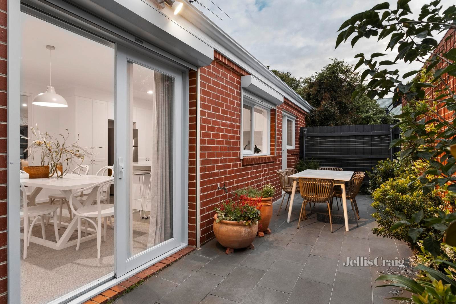 1/105 Victoria Road, Northcote image 11