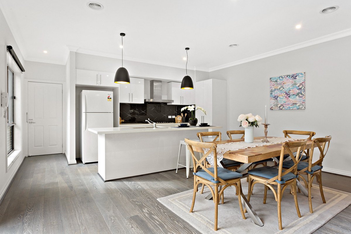 1/105 Wantirna Road, Ringwood image 3