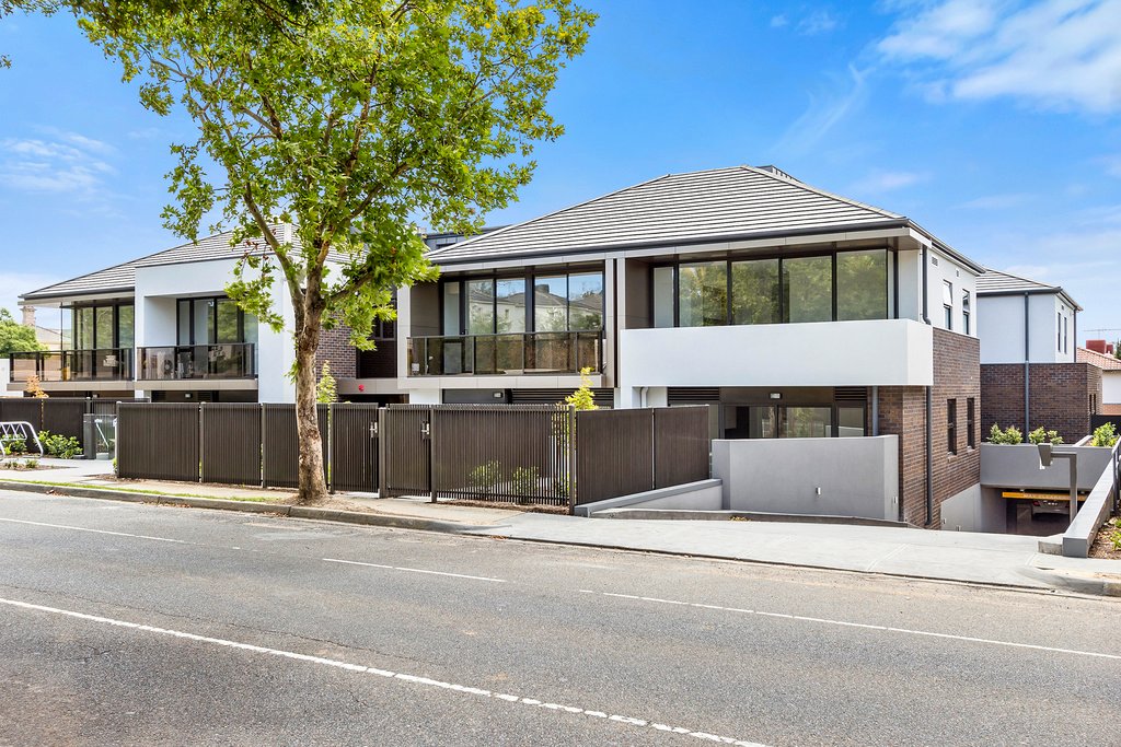 Property Gallery - Main Image
