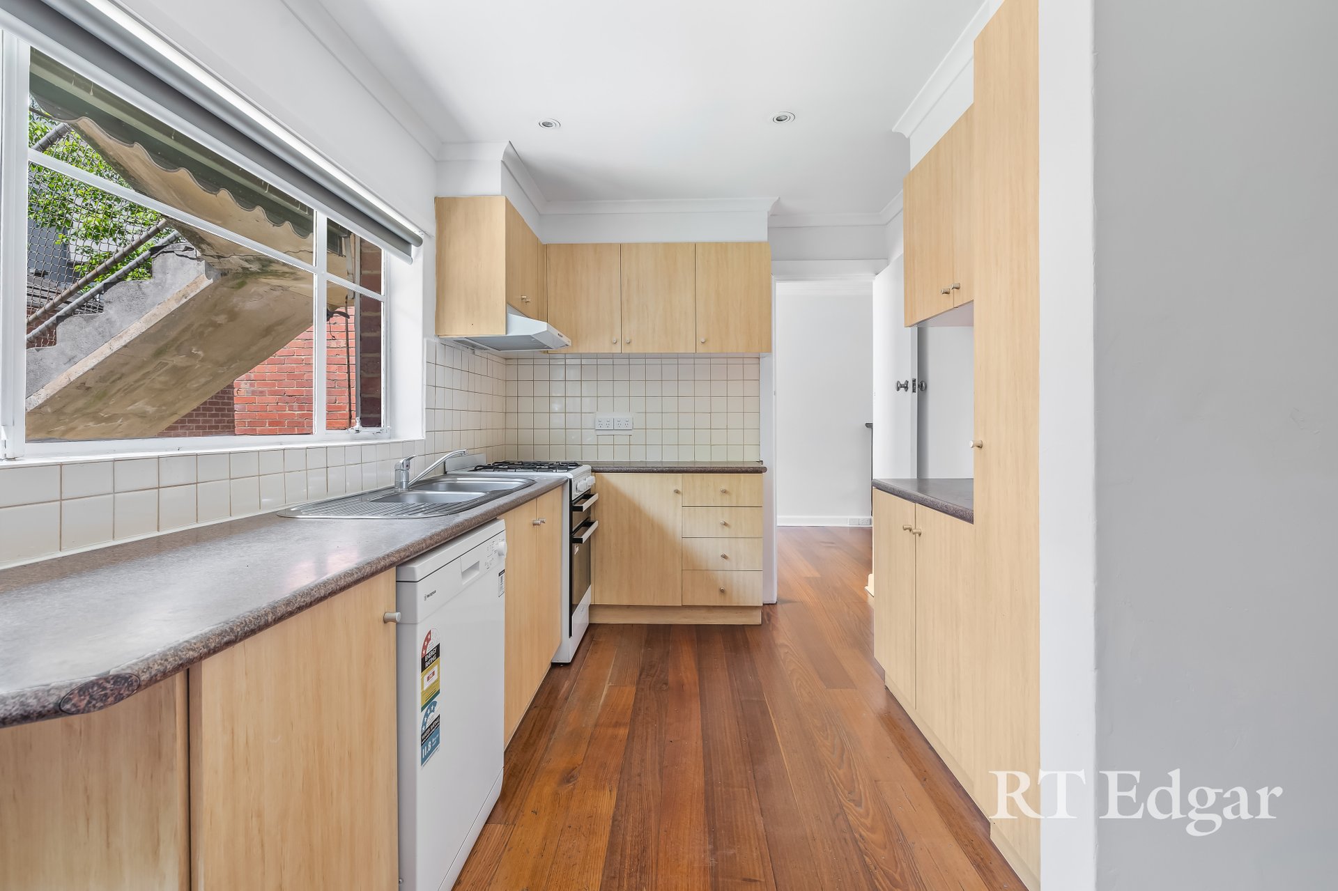 Property Gallery Thumbnail 3