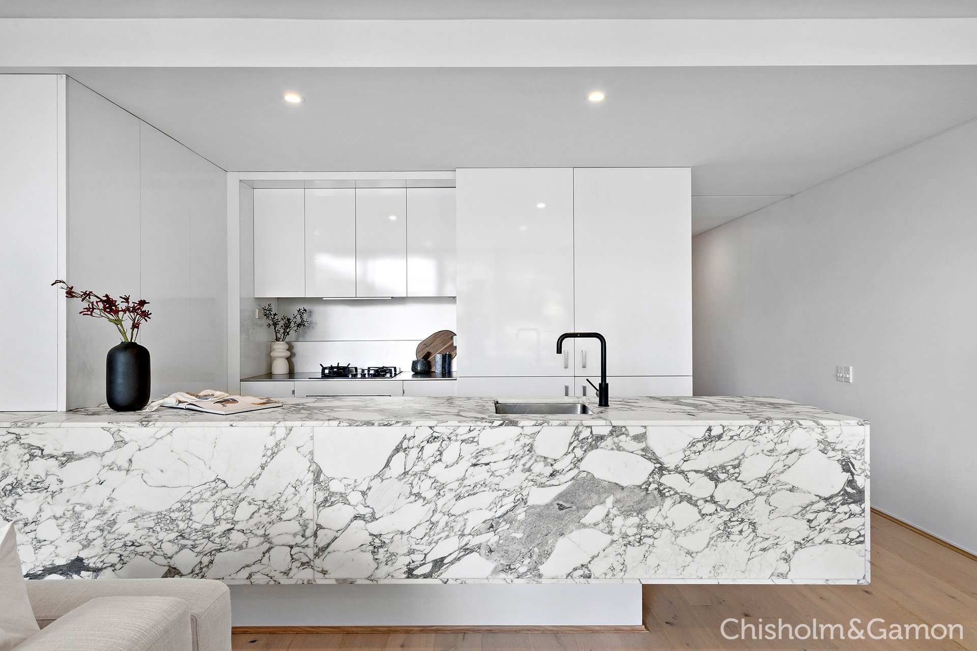1/107 Addison Street, Elwood image 4