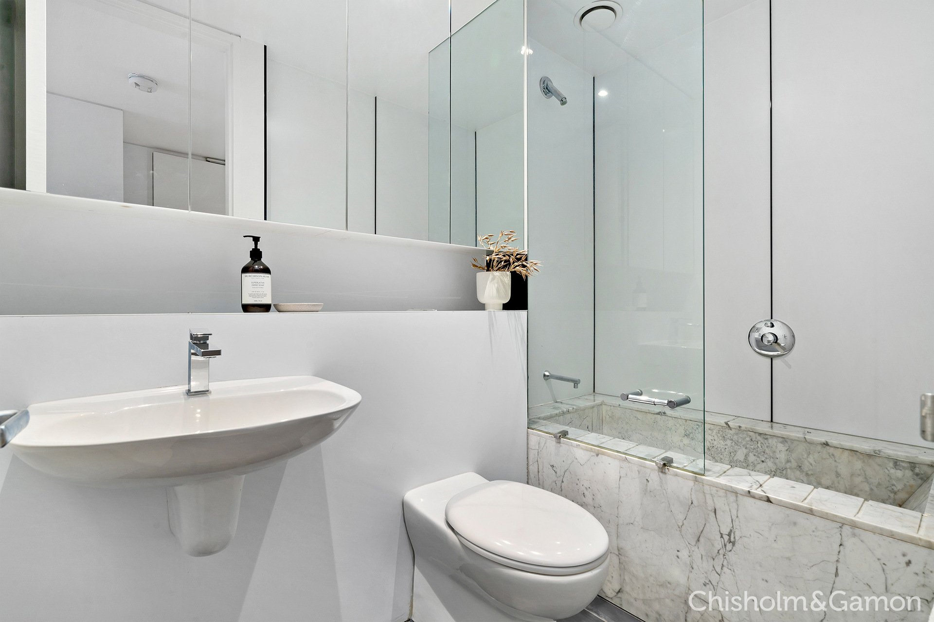 1/107 Addison Street, Elwood image 6