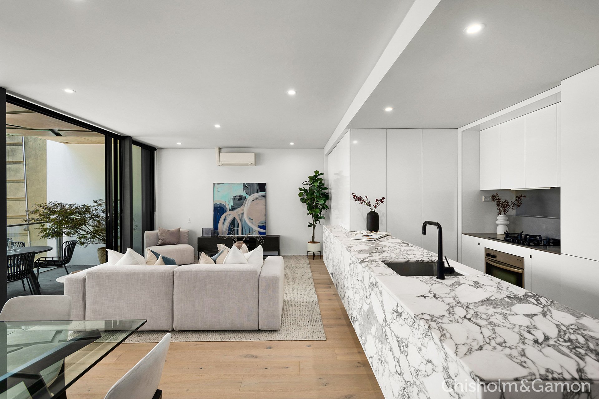 1/107 Addison Street, Elwood image 10