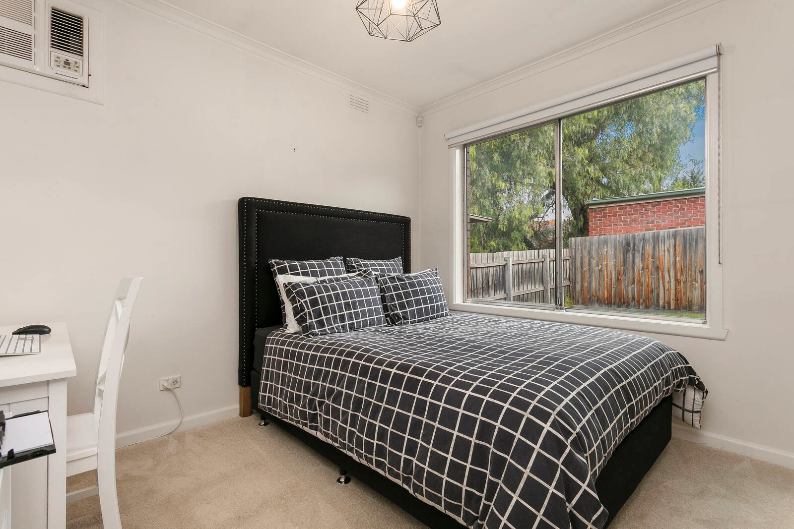 Property Gallery Thumbnail 9