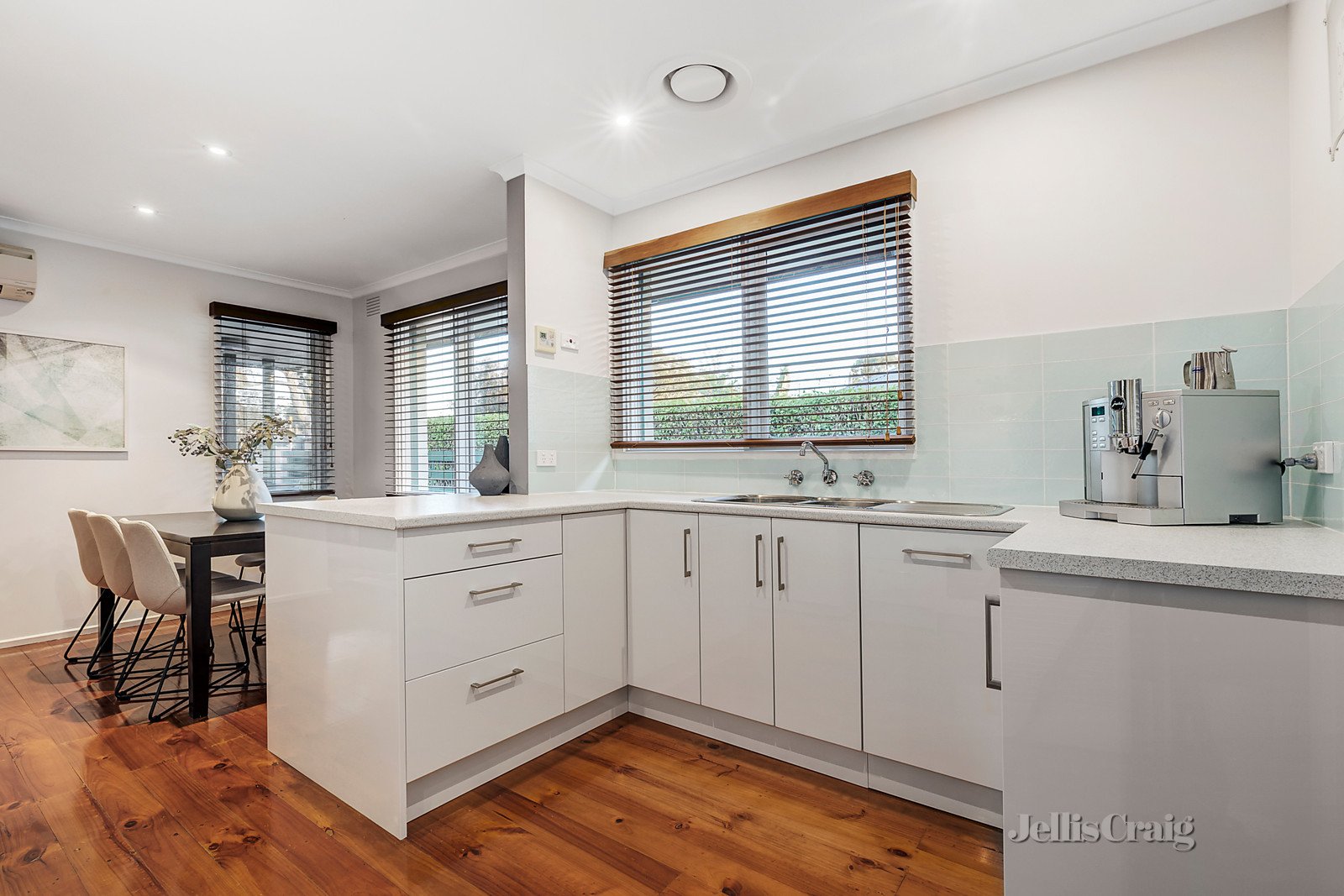 1/107 East Boundary Road, Bentleigh East image 3