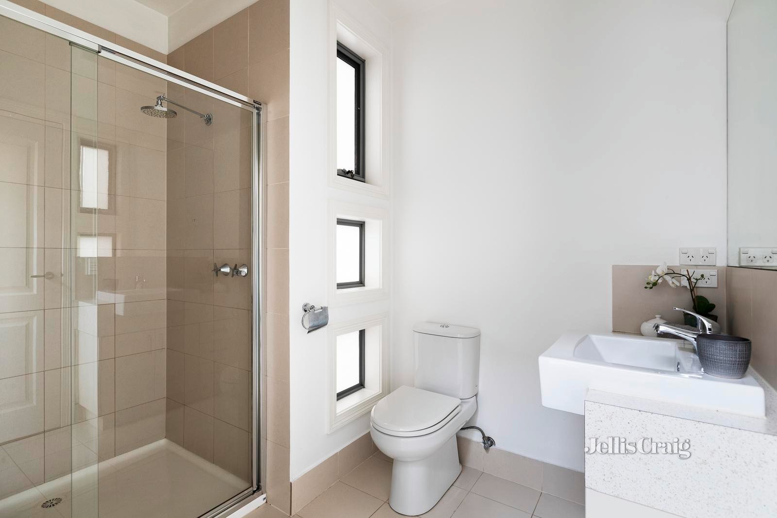 1/107 Herbert Street, Northcote image 10
