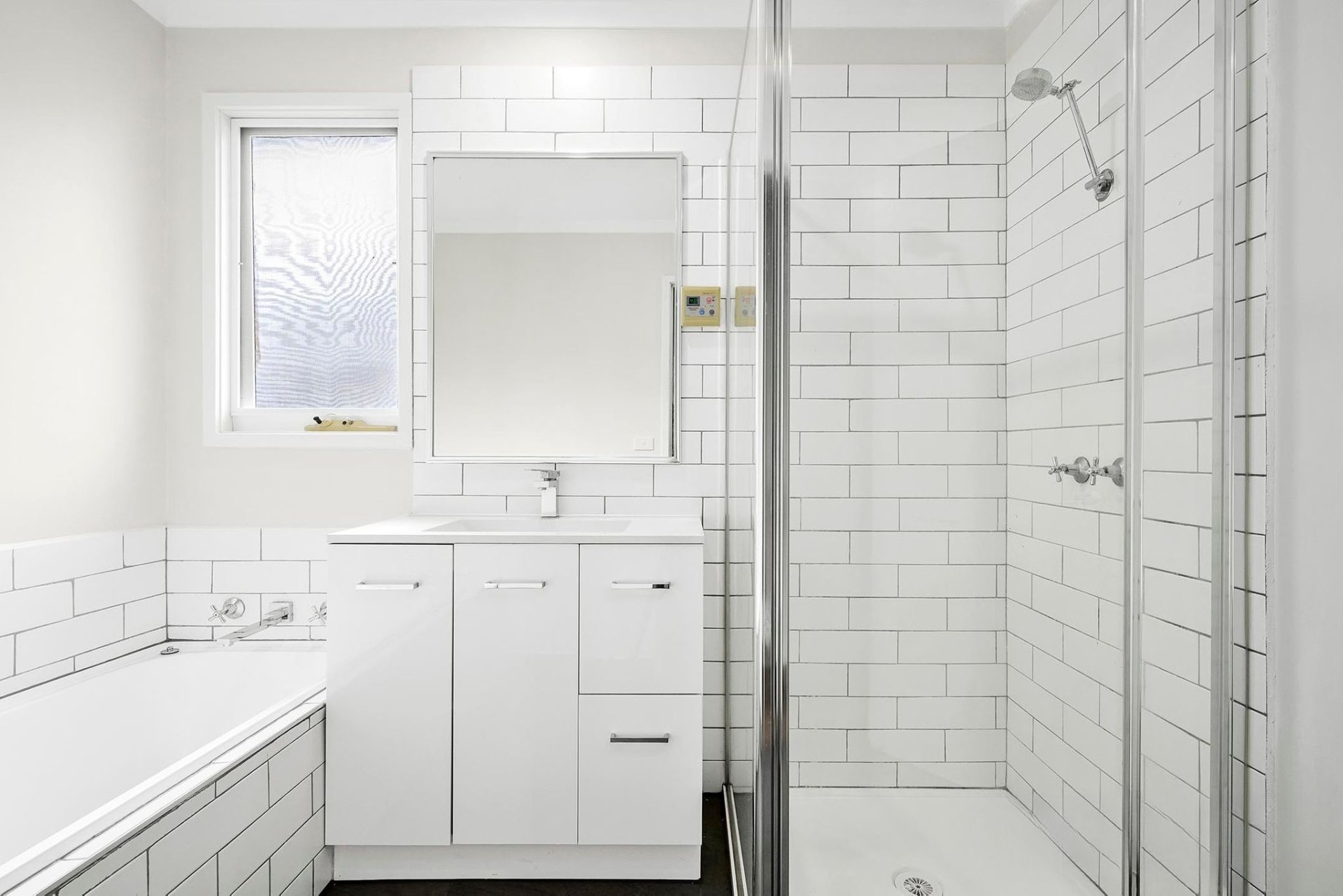 1/107 Landscape Drive, Mooroolbark image 4