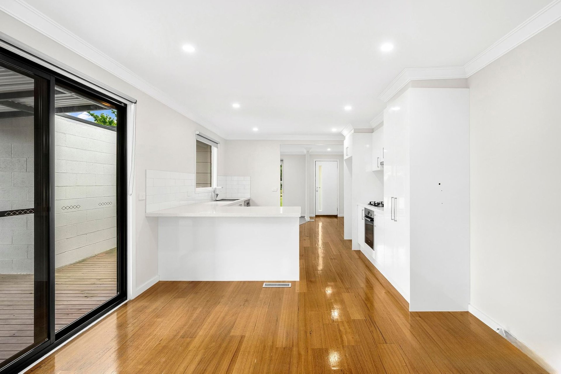 1/107 Landscape Drive, Mooroolbark image 7