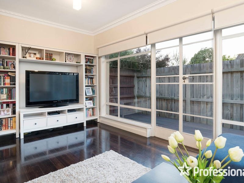 1/107 Mount View Parade, Croydon image 3