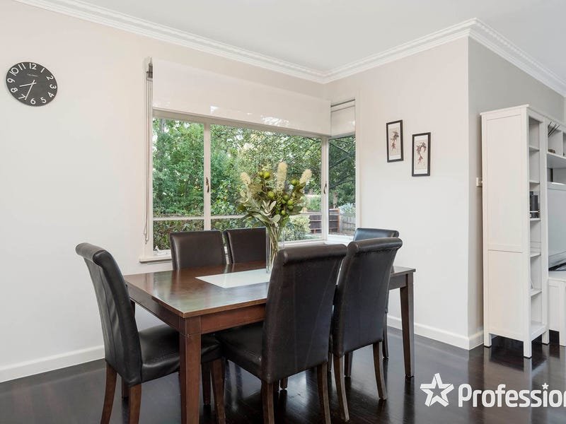 1/107 Mount View Parade, Croydon image 4