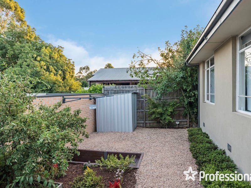 1/107 Mount View Parade, Croydon image 12