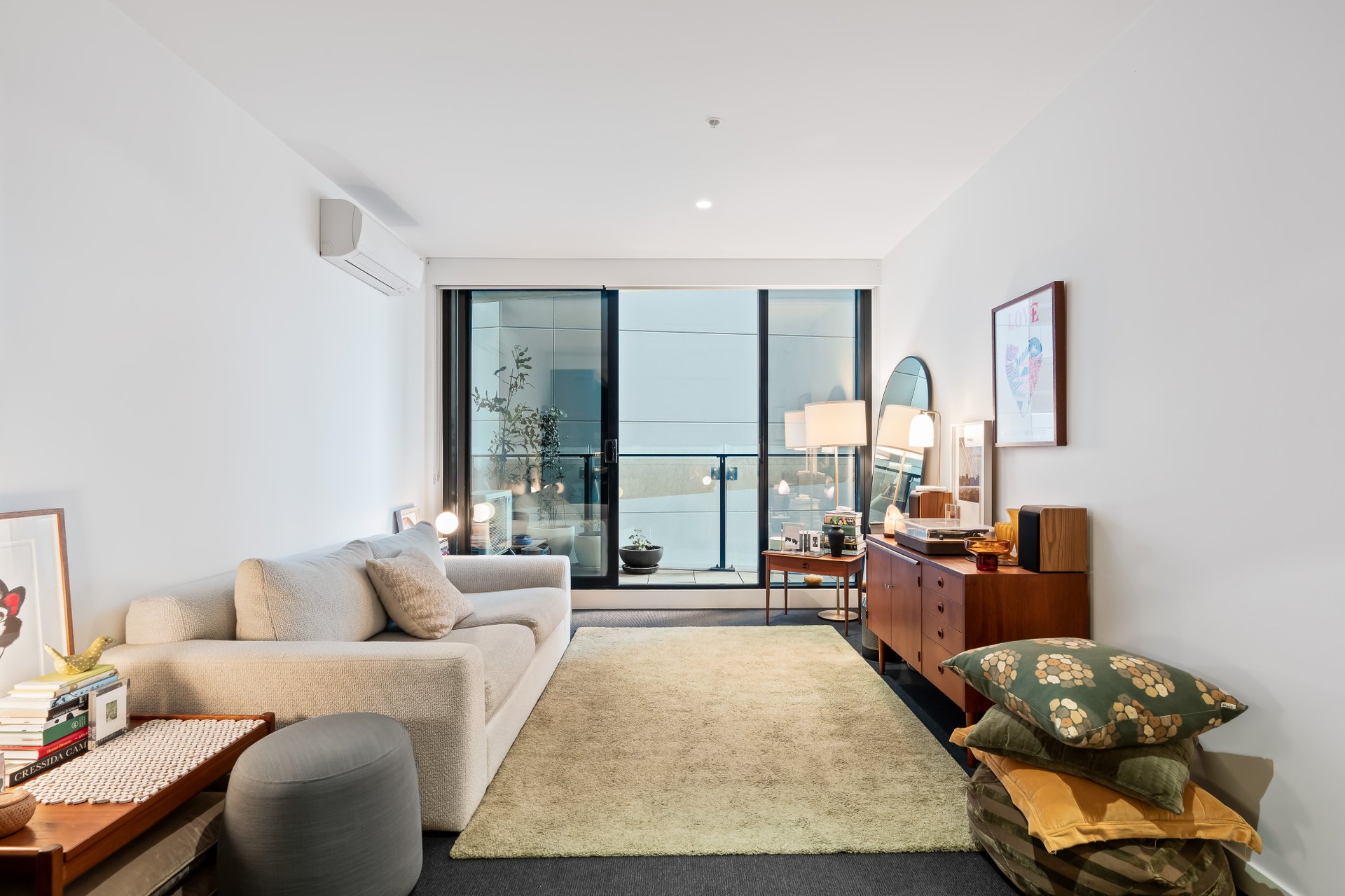 1107/50 Albert Road, South Melbourne image 2