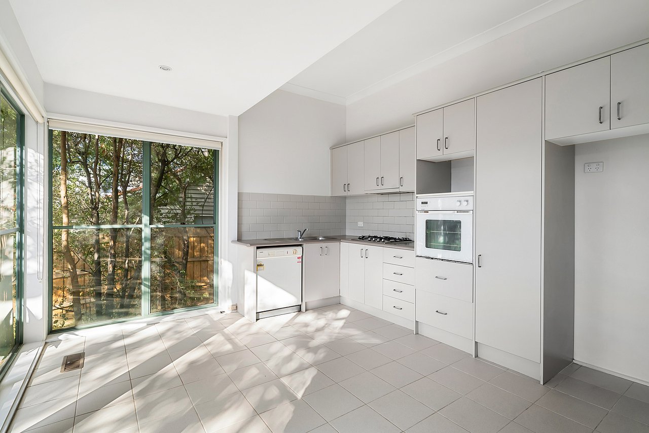 1/1077 Toorak Road, Camberwell image 3