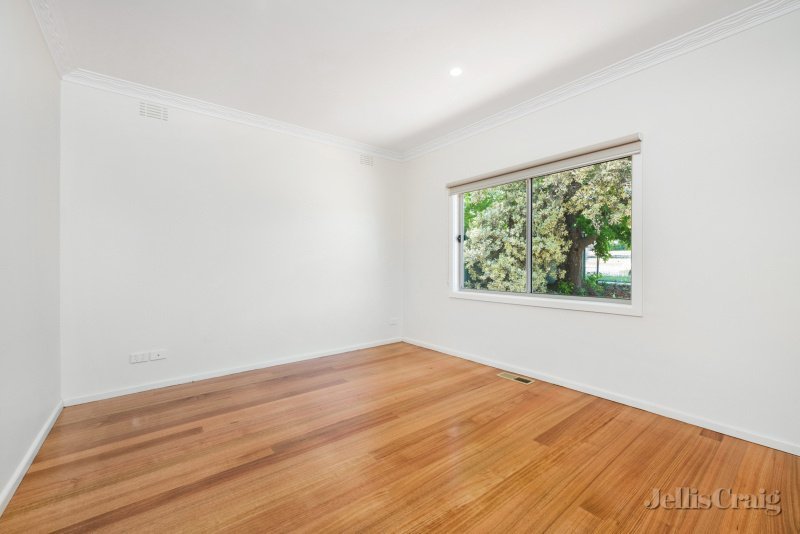 1/108 Chandler Road, Noble Park image 3