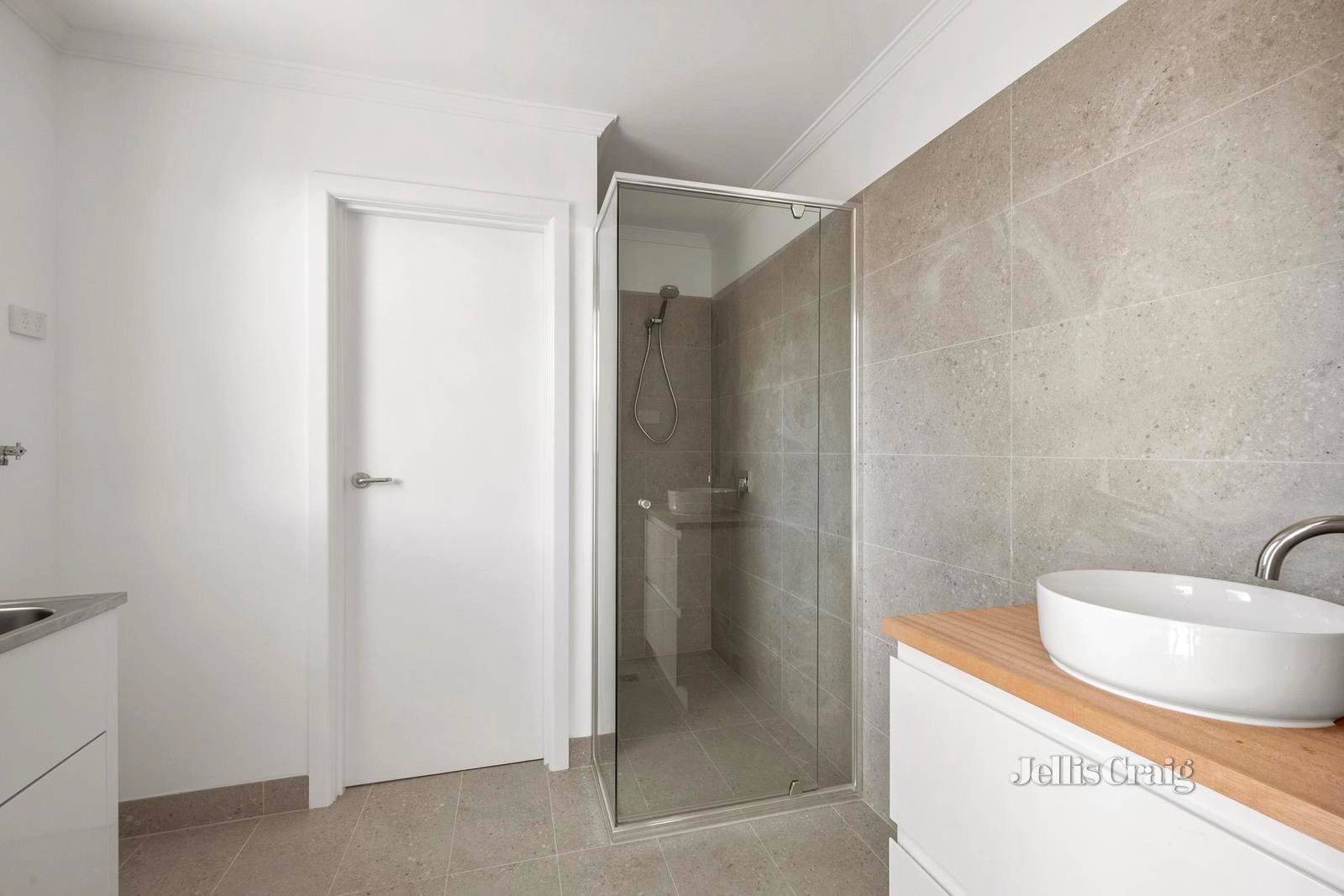 1/108 Gertrude Street, Geelong West image 5