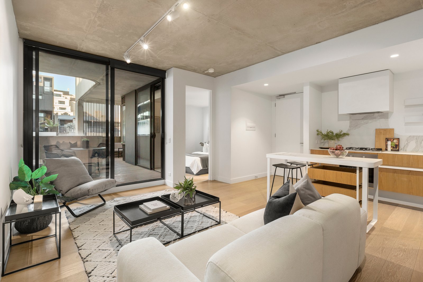 110/8 Luton Lane