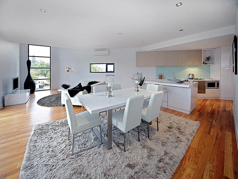 1/109 Asling Street, Brighton image 3