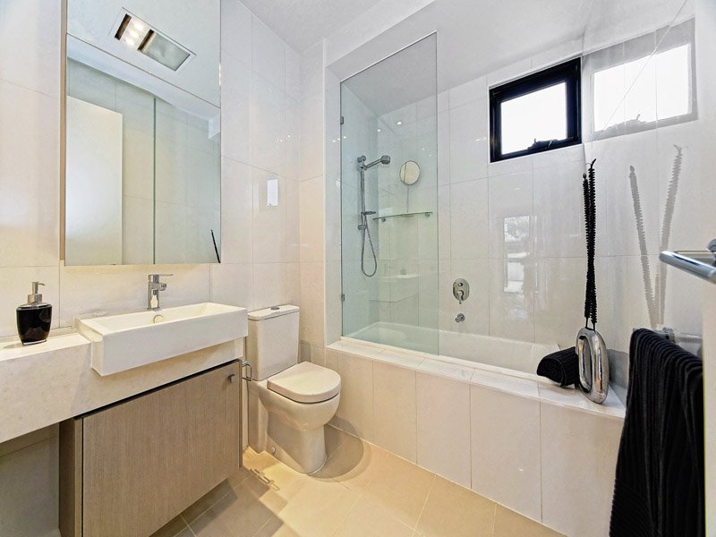 1/109 Asling Street, Brighton image 8