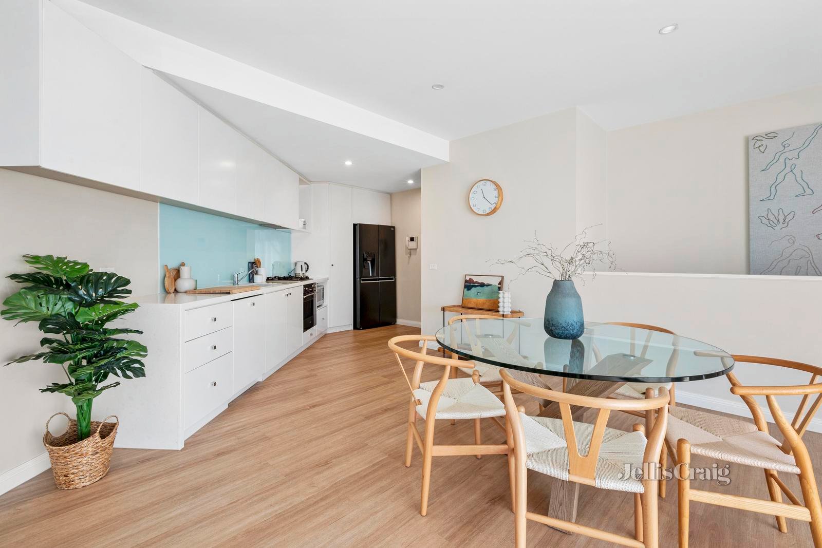 1/109 Asling Street, Brighton image 4