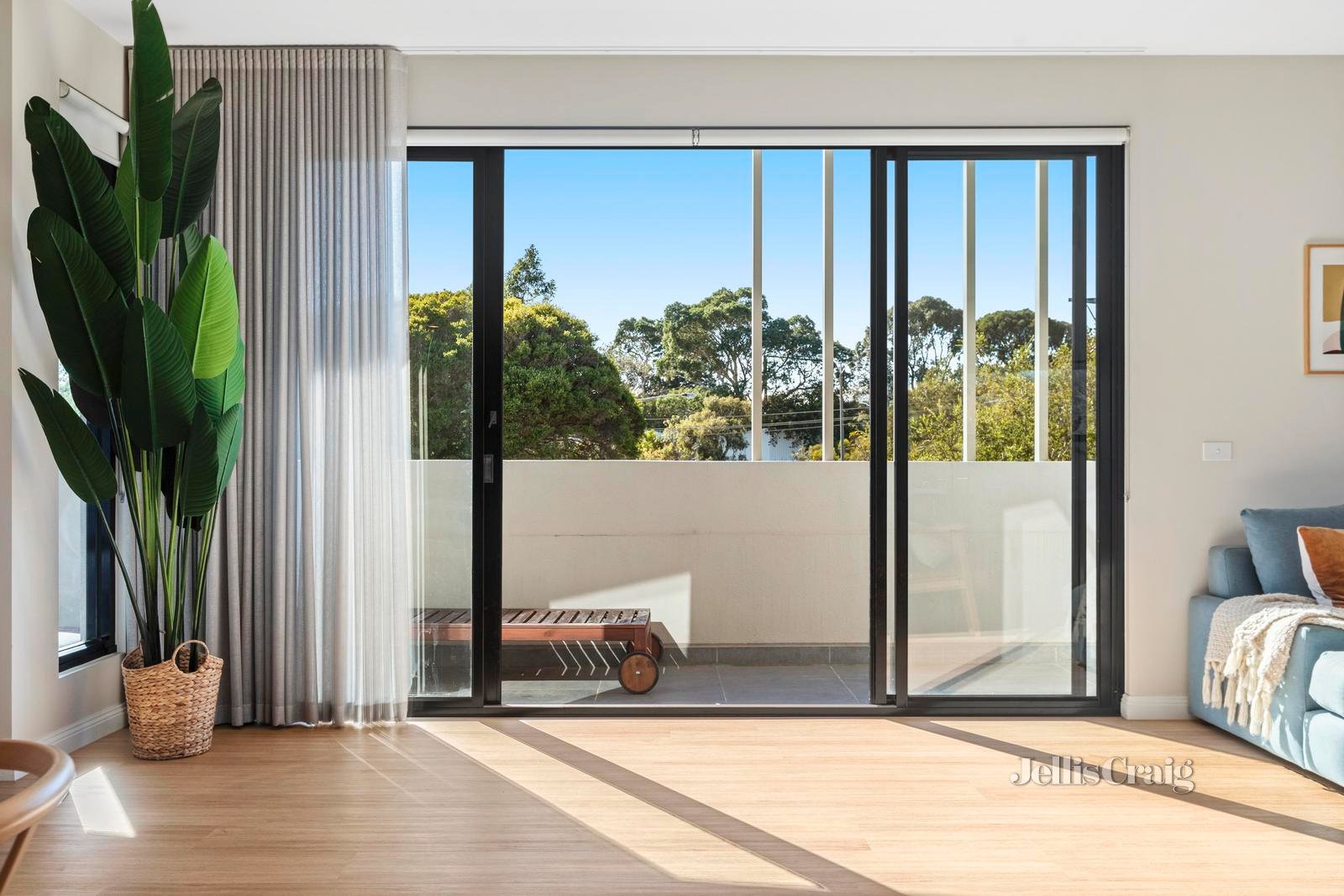 1/109 Asling Street, Brighton image 6