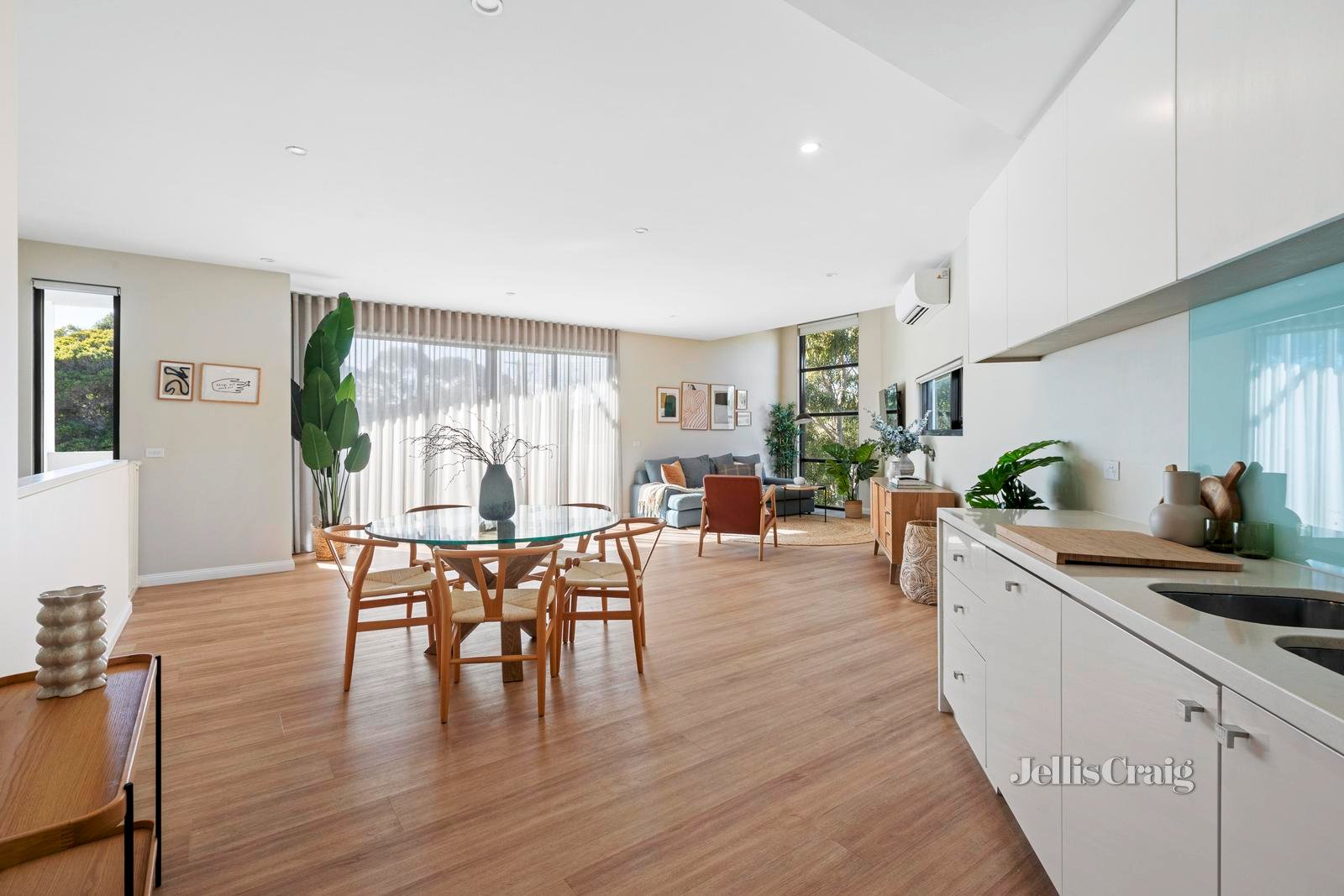 1/109 Asling Street, Brighton image 8
