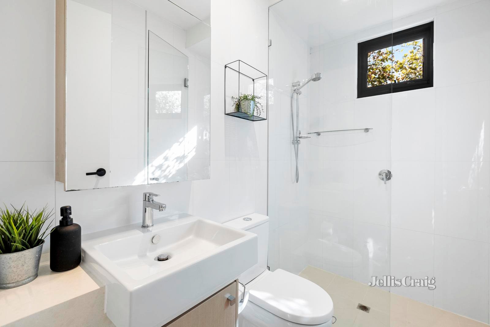 1/109 Asling Street, Brighton image 17