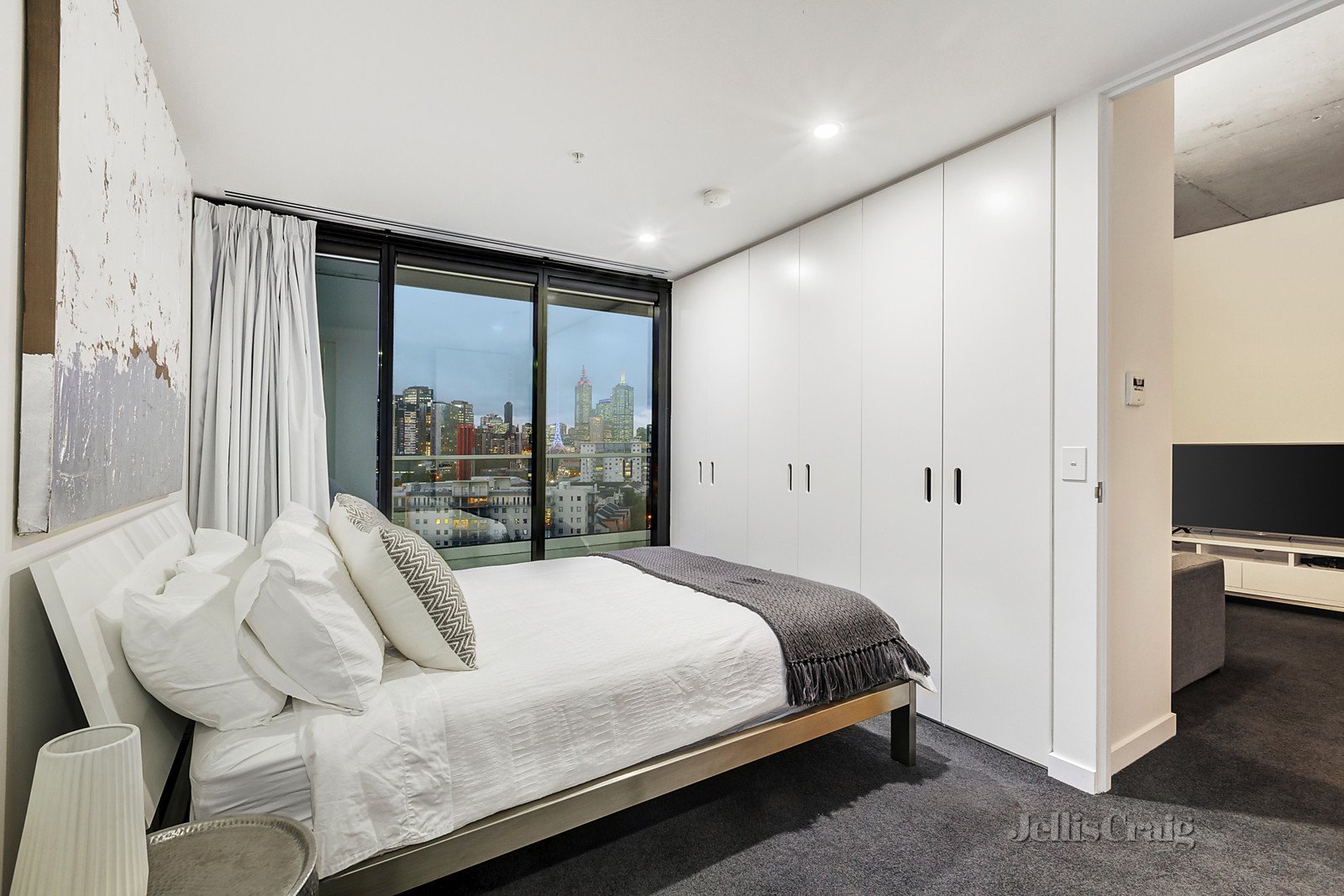 1109/65 Coventry Street, South Melbourne image 3