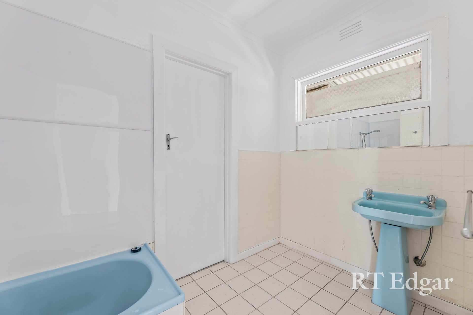 Property Gallery Thumbnail 5