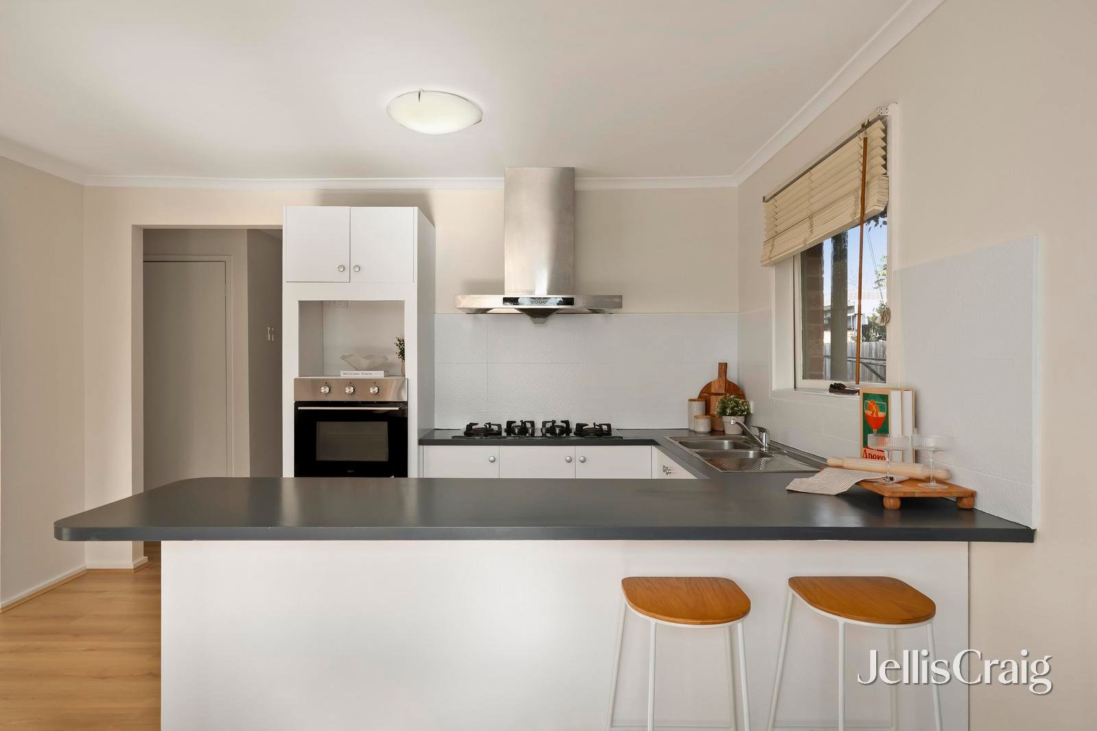 1/11 Albert Street, Ringwood image 3