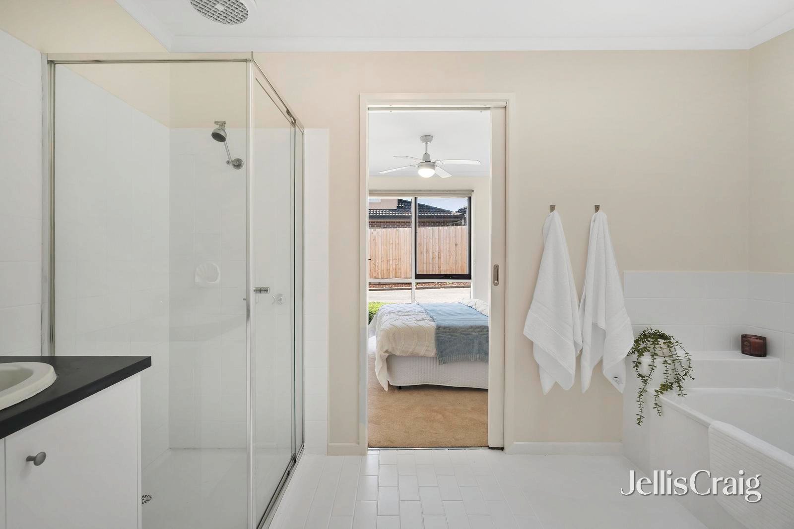 1/11 Albert Street, Ringwood image 6