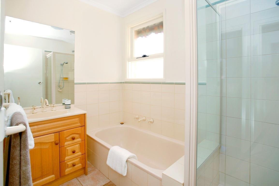 1/11 Allambee Avenue, Camberwell image 7