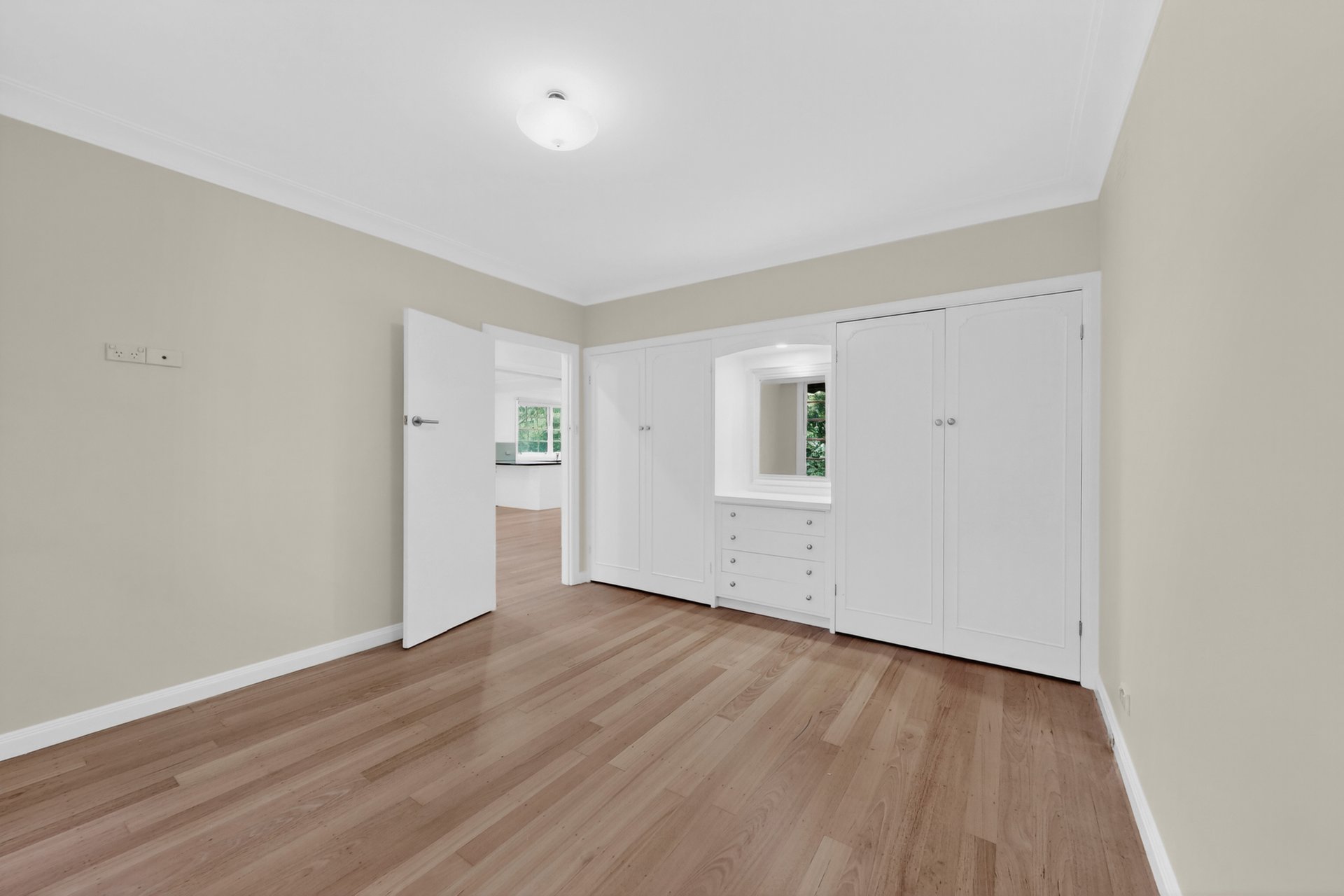 1/11 Allenby Road, Canterbury image 7