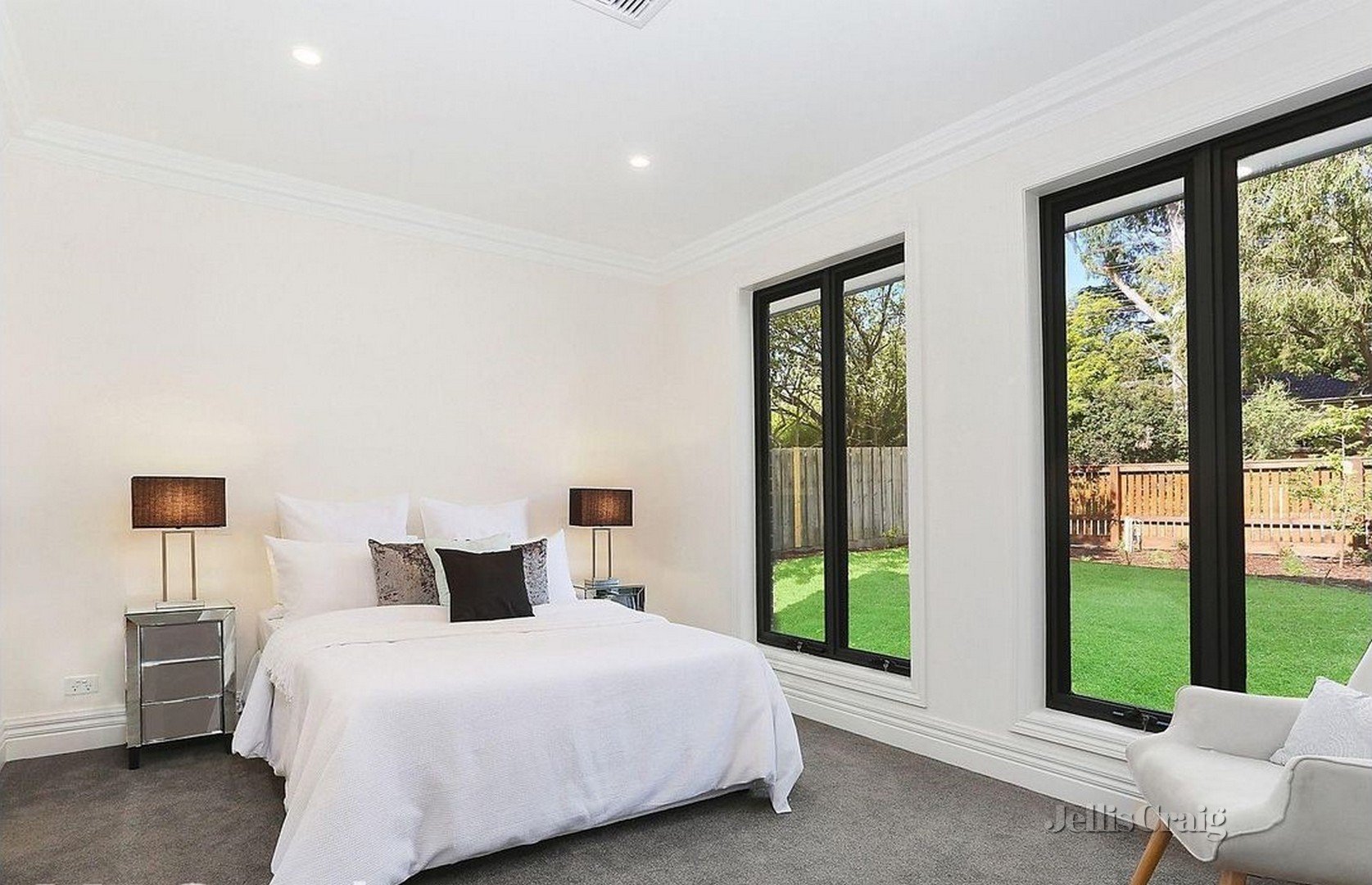 1/11 Anthony Drive, Mount Waverley image 5