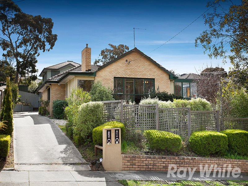 1/11 Armstrong Street, Mount Waverley image 2