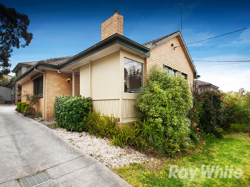 1/11 Armstrong Street, Mount Waverley image 3