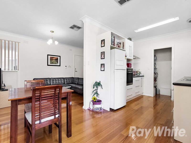 1/11 Armstrong Street, Mount Waverley image 5