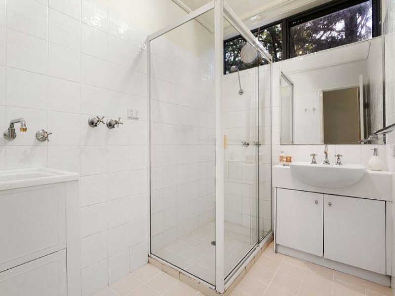 1/11 Auburn Grove, Hawthorn East image 6