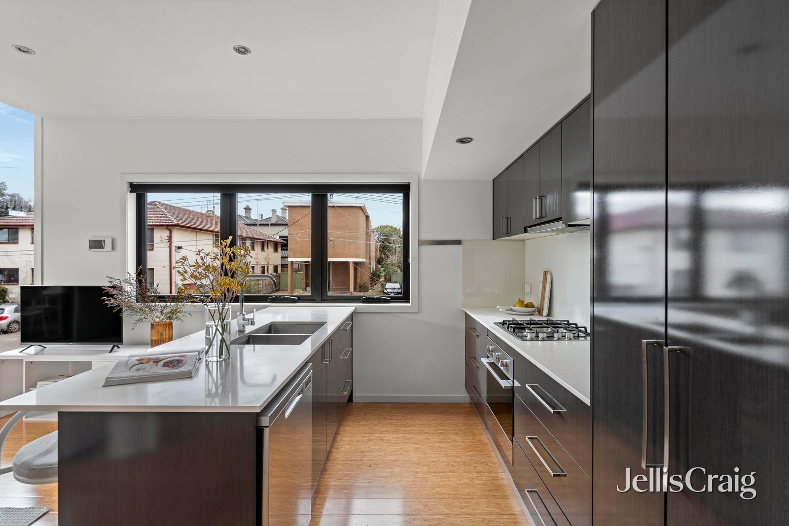 1/11 Barningham Street, Brunswick image 7