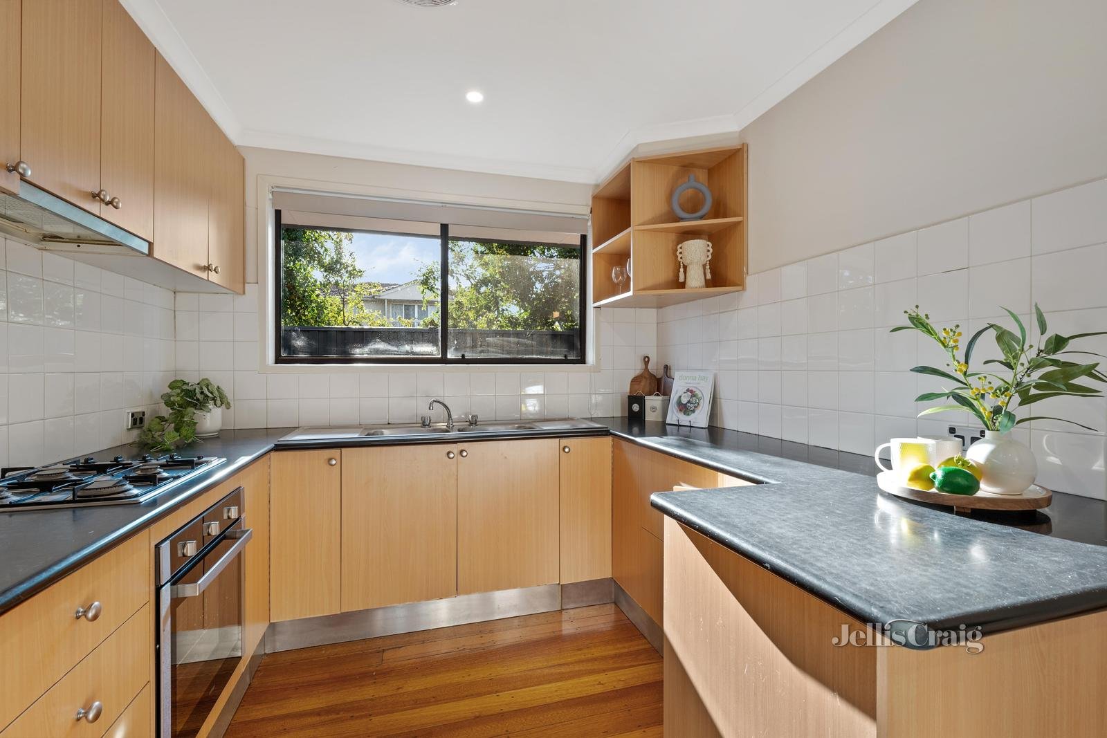 1/11 Clare Street, Blackburn image 3