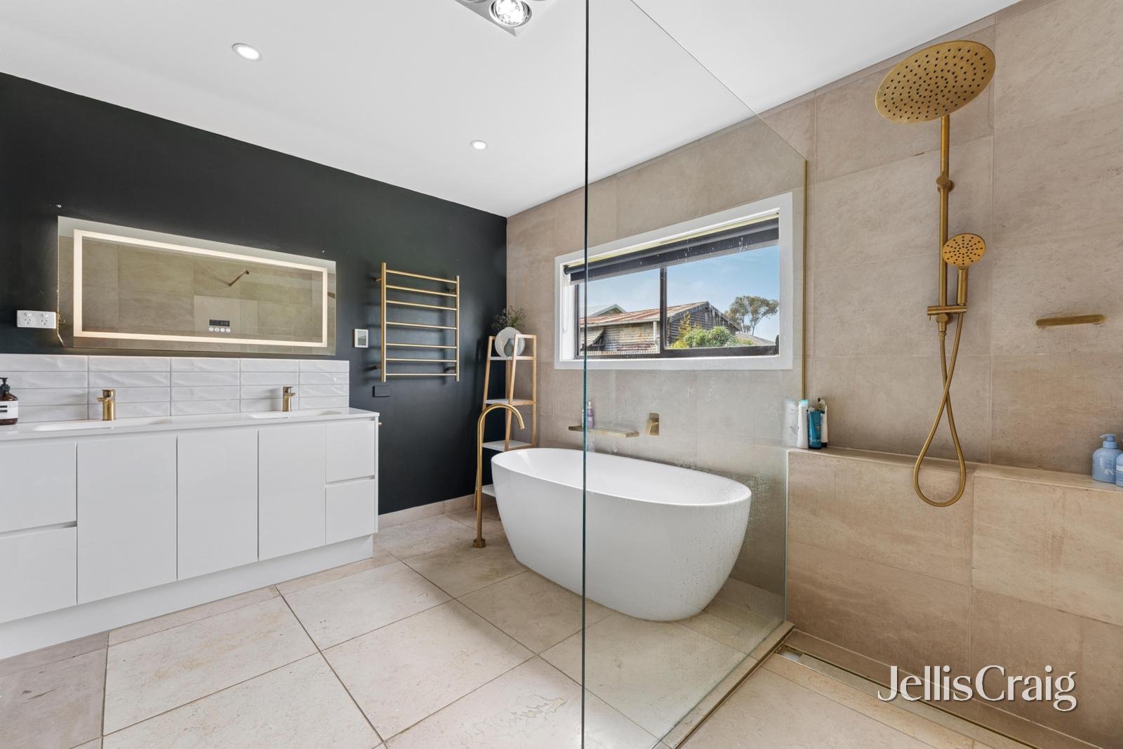 111 Clunes Road, Creswick image 5