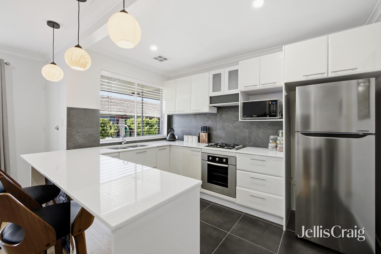 11/1 Coles Court, Beaumaris image 7