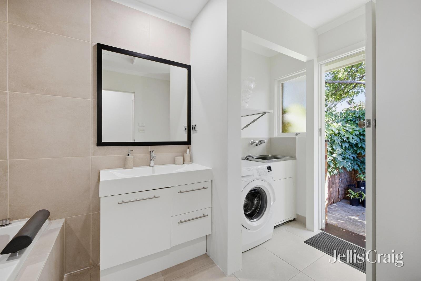 11/1 Coles Court, Beaumaris image 10