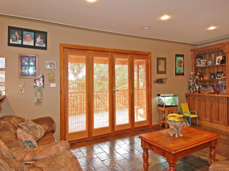 111 Coppards Road, Moolap image 4