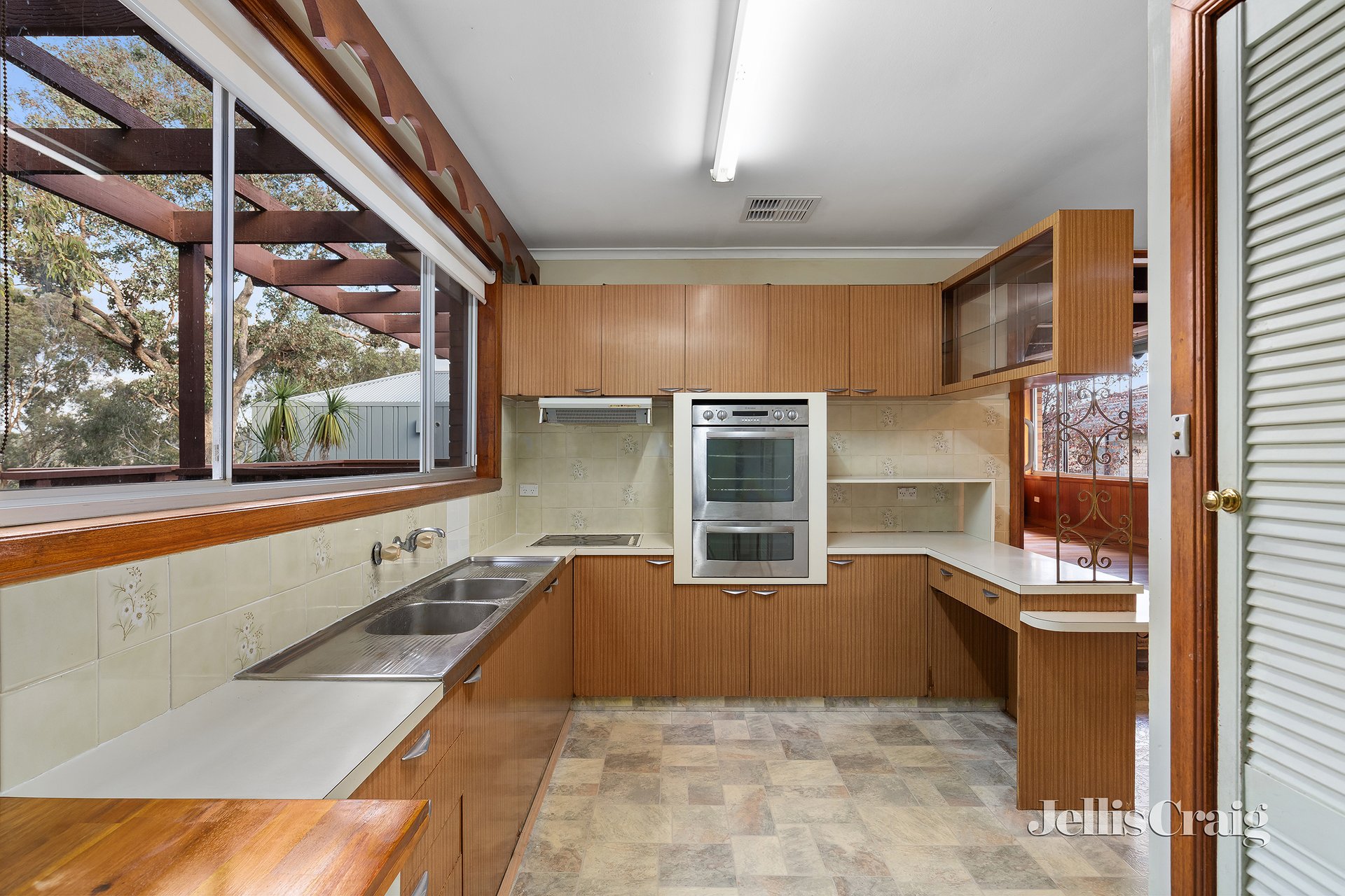 111 Cowin Street, Diamond Creek image 5