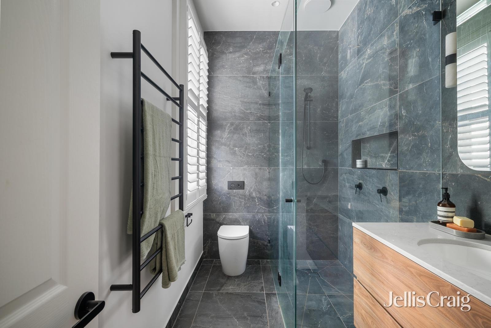 111 Edgevale Road, Kew image 9