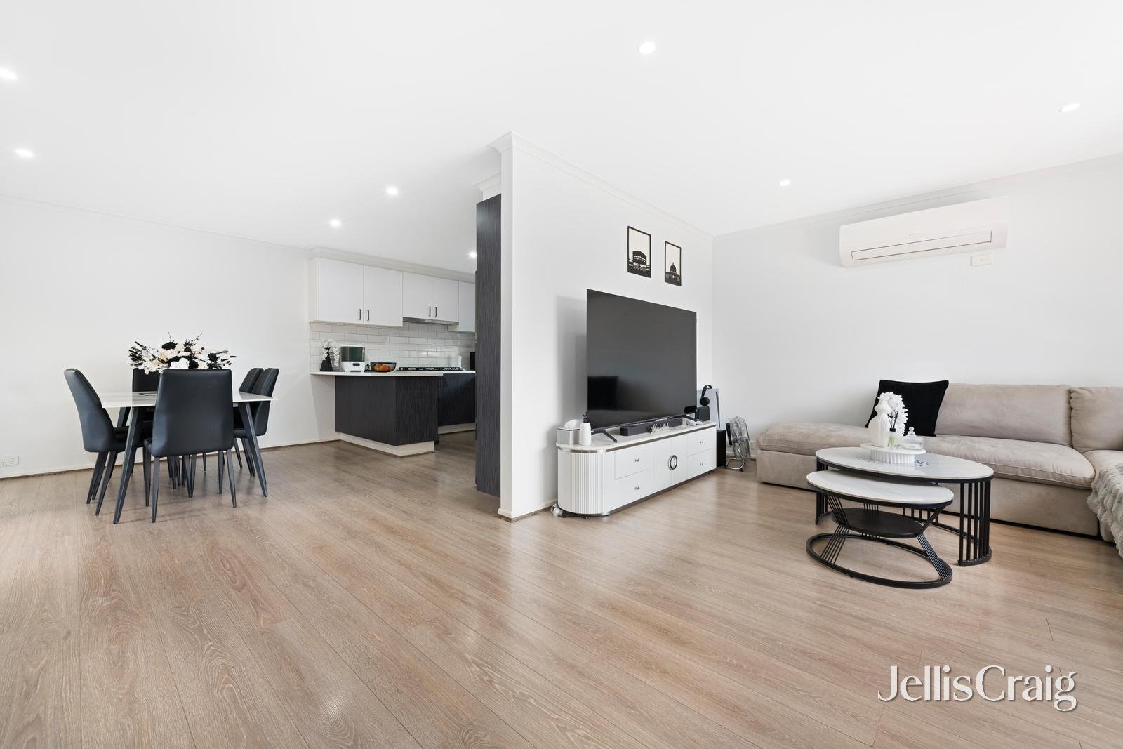 1/11 Elgata Close, Meadow&nbsp;Heights image 1